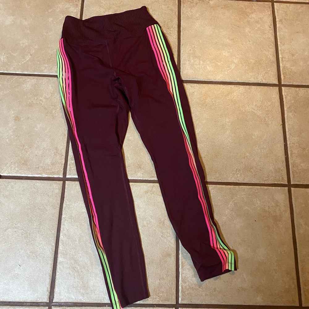 (A187)Woman’s Activewear Leggings PINK Ultimate Size Small Preowned
